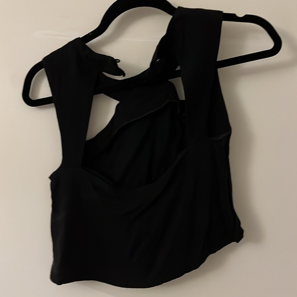 Cool asymmetrical tank made in Brazil! Farm Rio Size Small. Almost New. - Picture 3 of 5